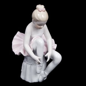 Dasha Designs Ceramic Ballerina Figurines - Lacing Slipper Pose